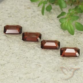 Shop natural 2.15ct Rouge foncé Grenat pyrope gems, Octogone / coupe Émeraude, from Mozambique at GemSelect. In stock, global shipping!