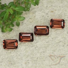 Shop natural 1.99ct Rouge moyen Grenat pyrope gems, Octogone / coupe Émeraude, from Mozambique at GemSelect. In stock, global shipping!