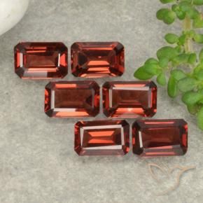 Shop natural 3.60ct Rouge écarlate Grenat pyrope gems, Octogone / coupe Émeraude, from Mozambique at GemSelect. In stock, global shipping!