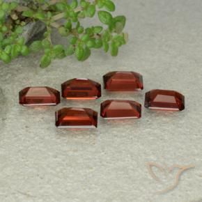 Shop natural 3.99ct Rouge écarlate profond Grenat pyrope gems, Octogone / coupe Émeraude, from Mozambique at GemSelect. In stock, global shipping!