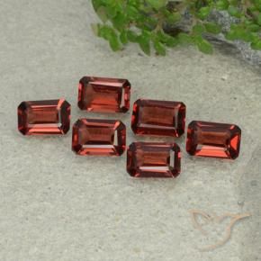 Shop natural 3.31ct Rouge foncé Grenat pyrope gems, Octogone / coupe Émeraude, from Mozambique at GemSelect. In stock, global shipping!