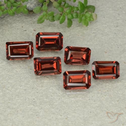 4.10ctw Naturel Rouge foncé Grenat pyrope, Taille émeraude, VS