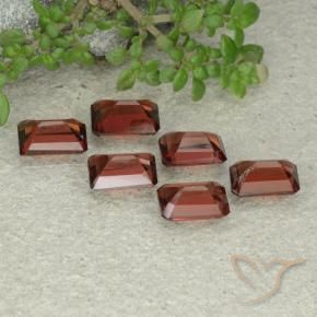 Shop natural 4.10ct Rouge foncé Grenat pyrope gems, Octogone / coupe Émeraude, from Mozambique at GemSelect. In stock, global shipping!
