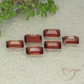 Shop natural 3.03ct Rouge foncé Grenat pyrope gems, Octogone / coupe Émeraude, from Mozambique at GemSelect. In stock, global shipping!