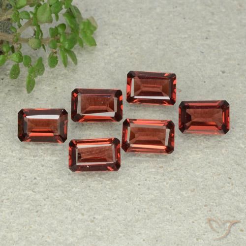 3.41ctw Naturel Rouge foncé Grenat pyrope, Taille émeraude, VS