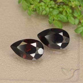 Shop natural 1.88ct Rouge foncé Grenat pyrope gems, En forme de poire, from Mozambique at GemSelect. In stock, global shipping!