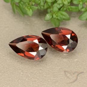 Shop natural 1.69ct Rouge groseille Grenat pyrope gems, En forme de poire, from Mozambique at GemSelect. In stock, global shipping!