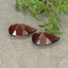 Shop natural 1.90ct Rouge foncé Grenat pyrope gems, En forme de poire, from Mozambique at GemSelect. In stock, global shipping!