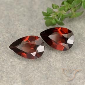 Shop natural 1.89ct Rouge foncé Grenat pyrope gems, En forme de poire, from Mozambique at GemSelect. In stock, global shipping!