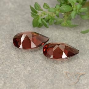 Shop natural 1.74ct Rouge Sangria Grenat pyrope gems, En forme de poire, from Mozambique at GemSelect. In stock, global shipping!