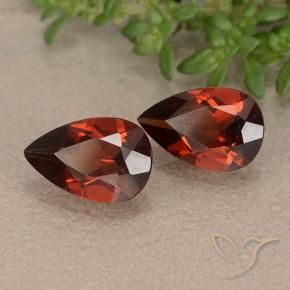 Shop natural 1.98ct Rouge merlot Grenat pyrope gems, En forme de poire, from Mozambique at GemSelect. In stock, global shipping!