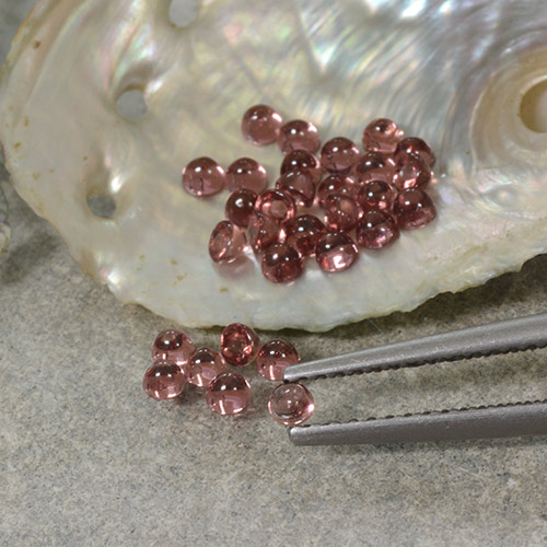 Achetez naturel 2,01ct rouge grenat pyrope gems, coupe roude, en provenance madagascar chez gemselect. en stock, livraison internationale!