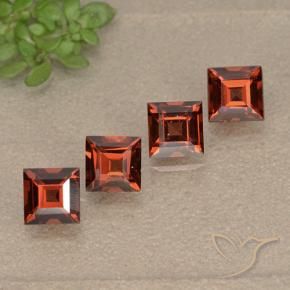 Shop natural 2.02ct Rouge vif Grenat pyrope gems, Carré, from Madagascar at GemSelect. In stock, global shipping!