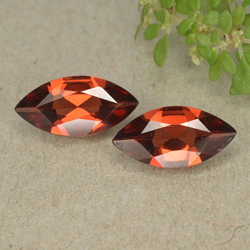 1.80ctw Naturel Rouge vif Grenat pyrope, Marquise, VVS-VS