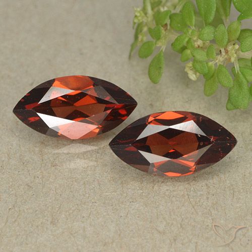 2.56ctw Naturel Rouge foncé Grenat pyrope, Marquise, VVS-VS