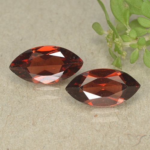2.43ctw Naturel Rouge foncé Grenat pyrope, Marquise, VVS-VS
