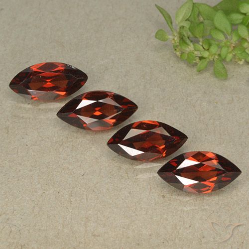 4.69ctw Naturel Rouge Sangria Grenat pyrope, Marquise, VVS-VS