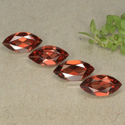 4.05ctw Naturel Rouge moyen Grenat pyrope, Marquise, VVS-VS