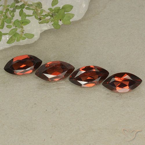 4.69ctw Naturel Rouge moyen Grenat pyrope, Marquise, VVS-VS