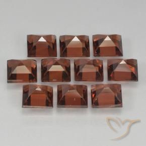 Shop natural 4.45ct Rouge foncé Grenat pyrope gems, Carré, from Mozambique at GemSelect. In stock, global shipping!