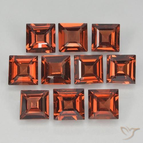 3.94ctw Naturel Rouge Sangria Grenat pyrope, Carré, VVS-VS