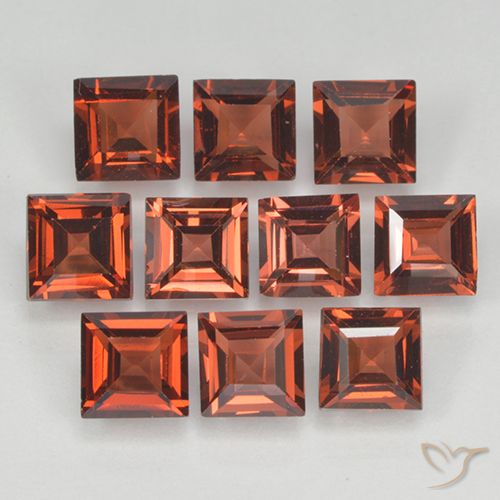 3.84ctw Naturel Rouge foncé Grenat pyrope, Carré, VVS-VS