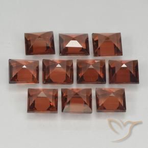 Shop natural 3.84ct Rouge moyen Grenat pyrope gems, Carré, from Mozambique at GemSelect. In stock, global shipping!