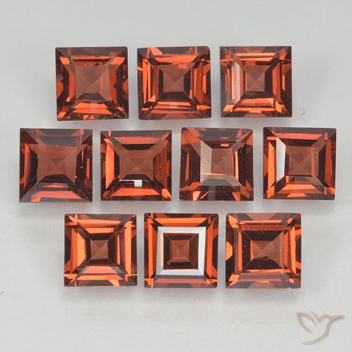4.07ctw Naturel Rouge vif Grenat pyrope, Carré, VVS-VS