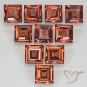 Shop natural 4.07ct Rouge vif Grenat pyrope gems, Carré, from Mozambique at GemSelect. In stock, global shipping!