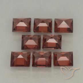Shop natural 3.16ct Rouge foncé Grenat pyrope gems, Carré, from Mozambique at GemSelect. In stock, global shipping!