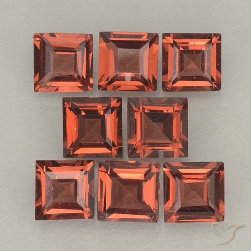 3.28ctw Naturel Rouge moyen Grenat pyrope, Carré, VVS-VS