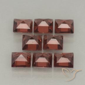 Shop natural 3.28ct Rouge moyen Grenat pyrope gems, Carré, from Mozambique at GemSelect. In stock, global shipping!