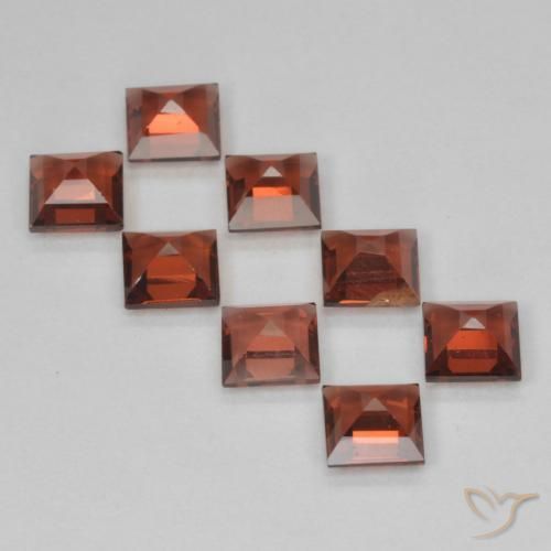 Shop natural 3.50ct Rouge écarlate Grenat pyrope gems, Carré, from Mozambique at GemSelect. In stock, global shipping!