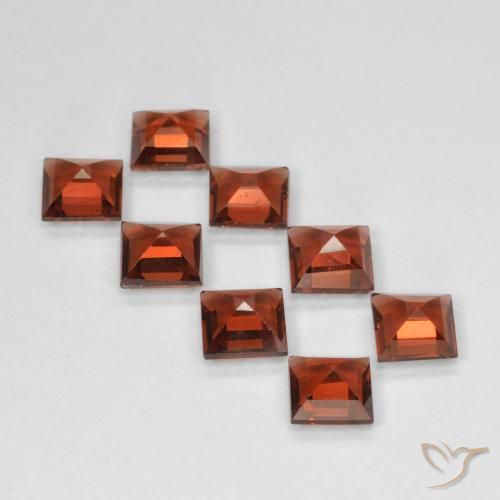 Shop natural 3.22ct Rouge foncé Grenat pyrope gems, Carré, from Mozambique at GemSelect. In stock, global shipping!
