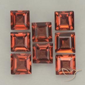 Shop natural 3.22ct Rouge écarlate Grenat pyrope gems, Carré, from Mozambique at GemSelect. In stock, global shipping!