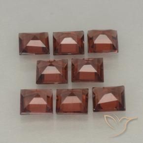 Shop natural 3.22ct Rouge écarlate Grenat pyrope gems, Carré, from Mozambique at GemSelect. In stock, global shipping!