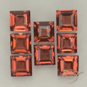 Shop natural 3.42ct Rouge moyen Grenat pyrope gems, Carré, from Mozambique at GemSelect. In stock, global shipping!