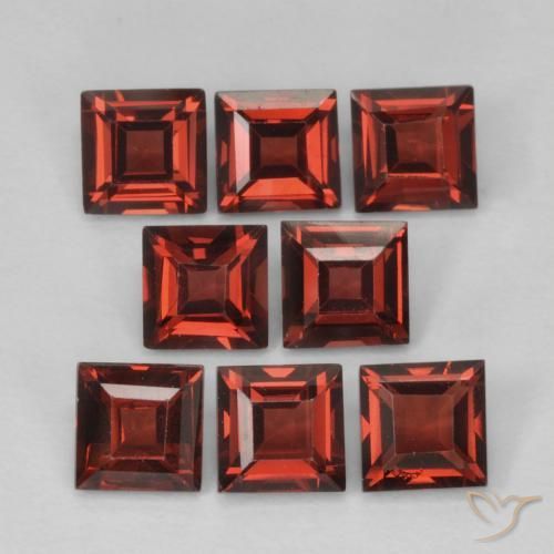 3.47ctw Naturel Rouge écarlate profond Grenat pyrope, Carré, VVS-VS