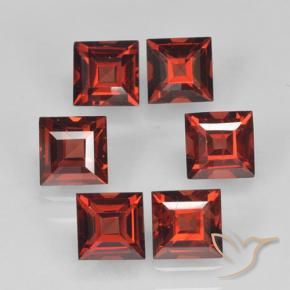 Shop natural 2.83ct Rouge foncé Grenat pyrope gems, Carré, from Mozambique at GemSelect. In stock, global shipping!