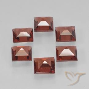 Shop natural 2.41ct Rouge groseille Grenat pyrope gems, Carré, from Mozambique at GemSelect. In stock, global shipping!