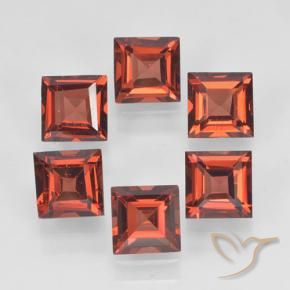 Shop natural 2.76ct Rouge vif Grenat pyrope gems, Carré, from Mozambique at GemSelect. In stock, global shipping!