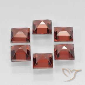 Shop natural 2.76ct Rouge vif Grenat pyrope gems, Carré, from Mozambique at GemSelect. In stock, global shipping!