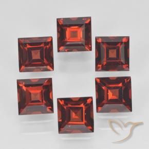 Shop natural 2.96ct Rouge moyen Grenat pyrope gems, Carré, from Mozambique at GemSelect. In stock, global shipping!