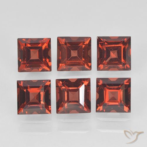 2.84ctw Naturel Rouge moyen Grenat pyrope, Carré, VVS-VS
