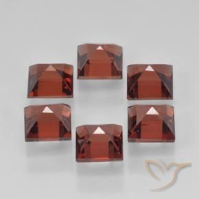 Shop natural 2.84ct Rouge moyen Grenat pyrope gems, Carré, from Mozambique at GemSelect. In stock, global shipping!