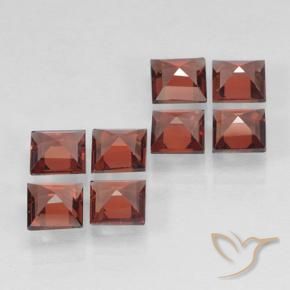 Shop natural 2.98ct Rouge moyen Grenat pyrope gems, Carré, from Mozambique at GemSelect. In stock, global shipping!