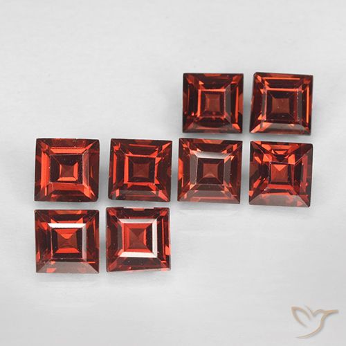 3.56ctw Naturel Rouge moyen Grenat pyrope, Carré, VVS-VS