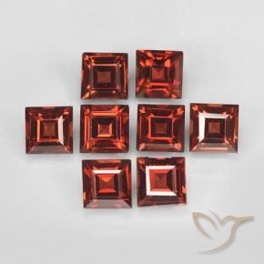 Shop natural 3.56ct Rouge moyen Grenat pyrope gems, Carré, from Mozambique at GemSelect. In stock, global shipping!