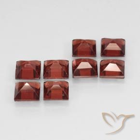 Shop natural 3.56ct Rouge moyen Grenat pyrope gems, Carré, from Mozambique at GemSelect. In stock, global shipping!