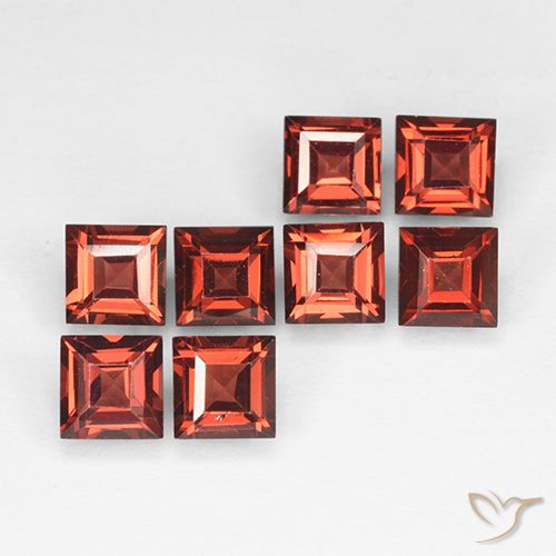 3.54ctw Naturel Rouge moyen Grenat pyrope, Carré, VVS-VS